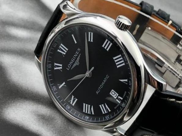 浪琴表盤生銹解決辦法是什么（保養(yǎng)與修復(fù)的正確步驟）（圖）